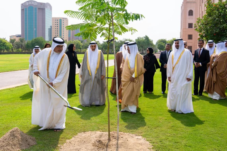 Prime Week 26 HRH Crown Prince Plants Tree For National Tree Week | News of Bahrain